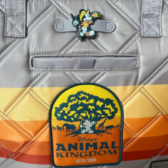 Disney x Lug Animal Kingdom Tree of Life tote - Picture 2 of 3